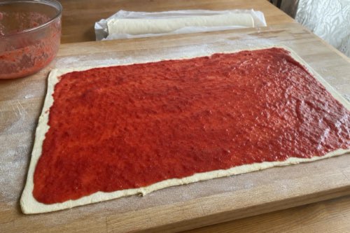 Fruit-filled puff pastry swirls