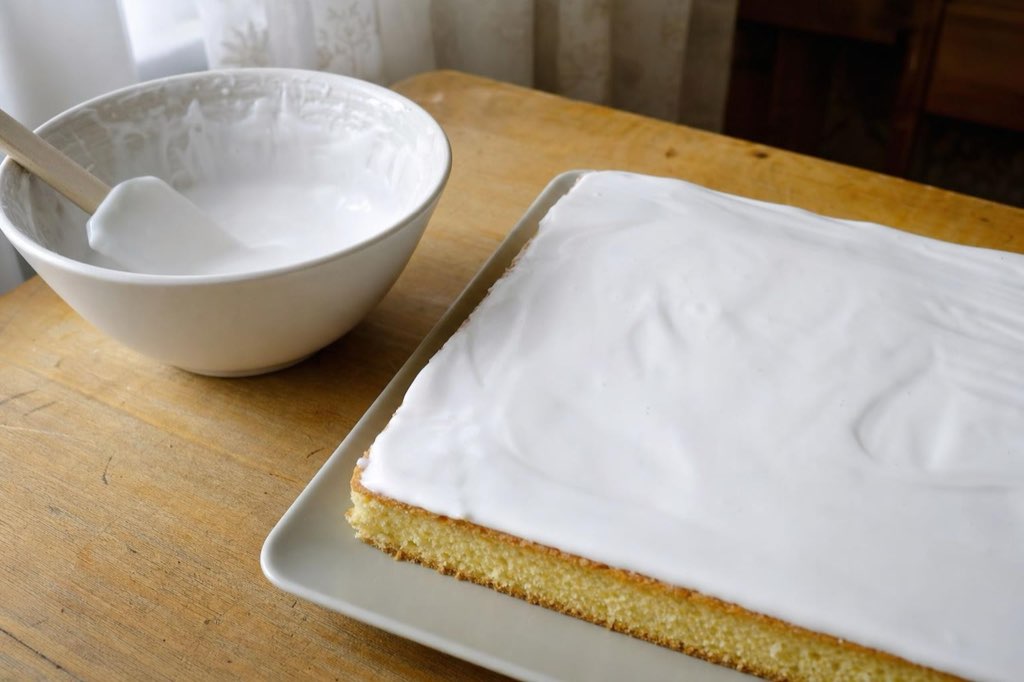 Snehová poleva na torty a koláče z 3 surovín