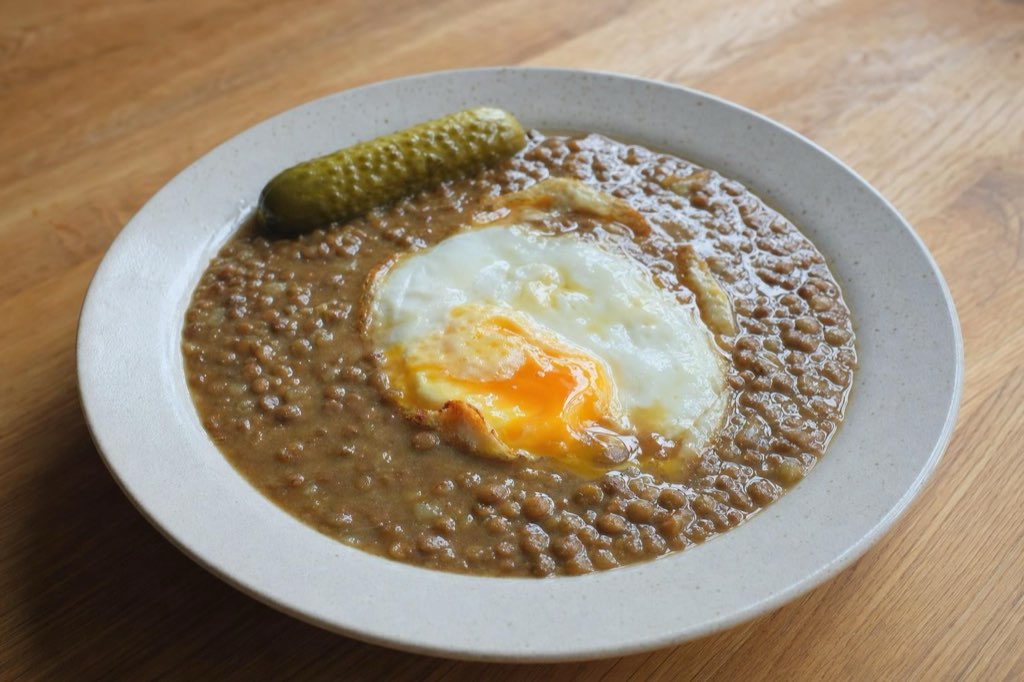 Šošovica na kyslo s volským okom