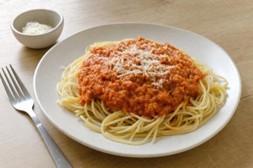 Red lentil bolognese with spaghetti
