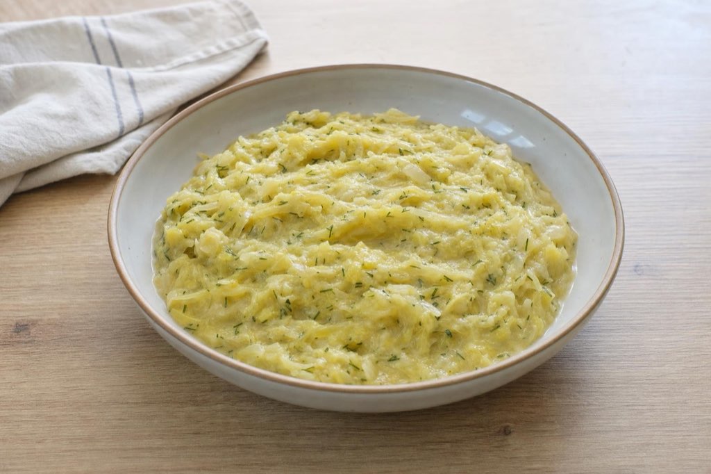 Tekvicový prívarok: creamy pumpkin with dill you simmer in its own juices