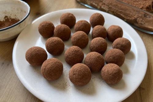 Tiramisu guľky z piškót a mascarpone – bez pečenia