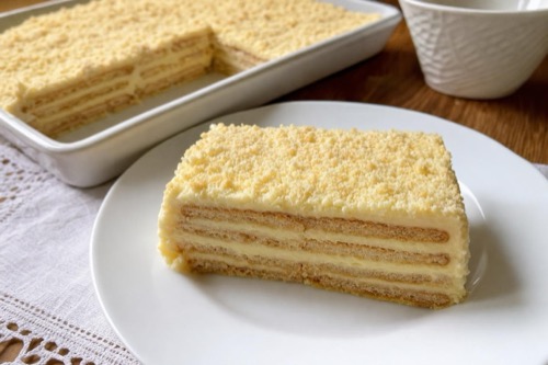 Torta Lenivý Napoleon z maslových sušienok s krémom