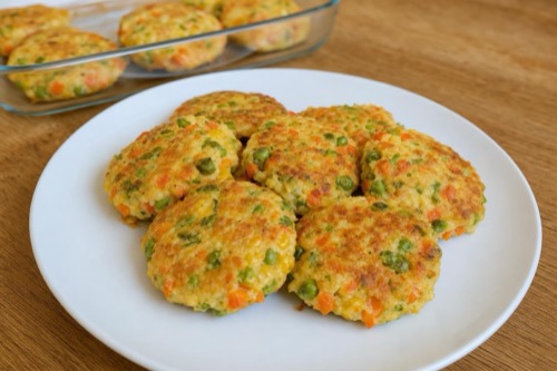 Vegetariánske fašírky z mrazenej zeleniny a vajca